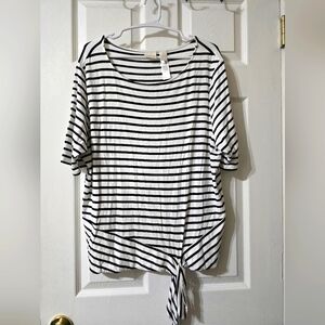 Chicos Black & White Striped Stretchy Tie Hem Short Sleeve Coastal Crewneck, EUC
